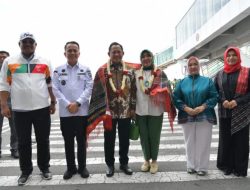 Pj Gubernur Safrizal bersama Agus Fathoni Jemput Kedatangan Mendagri di Bandara Kualanamu