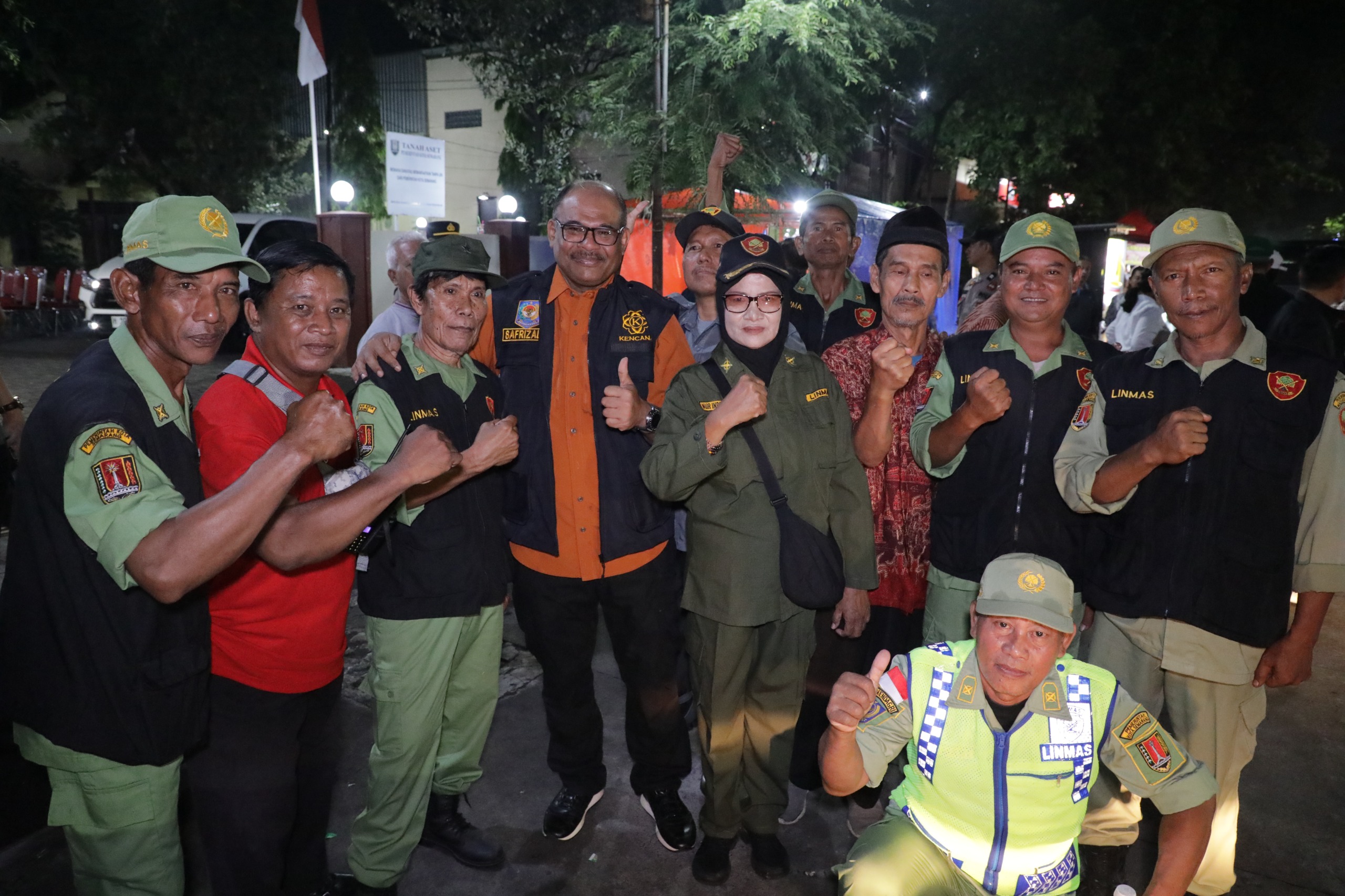 Turun Langsung! Dirjen Bina Adwil Tinjau Pos Siskamling di Semarang