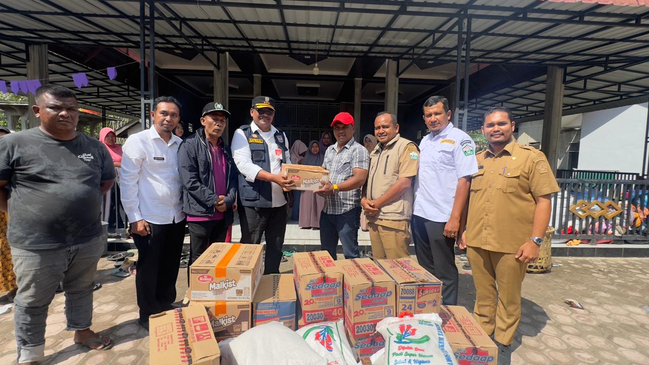 Ditjen Bina Adwil Sigap Bantu Warga Gampong Paya Cut Pasca Bencana