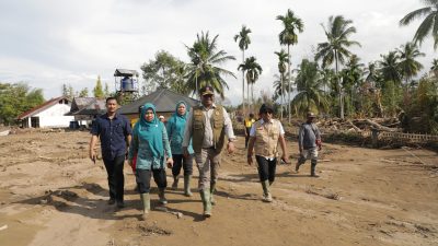 Ditjen Bina Adwil & TP PKK Tembus ke 18 Lokasi Banjir Terparah di Aceh Serahkan Bantuan