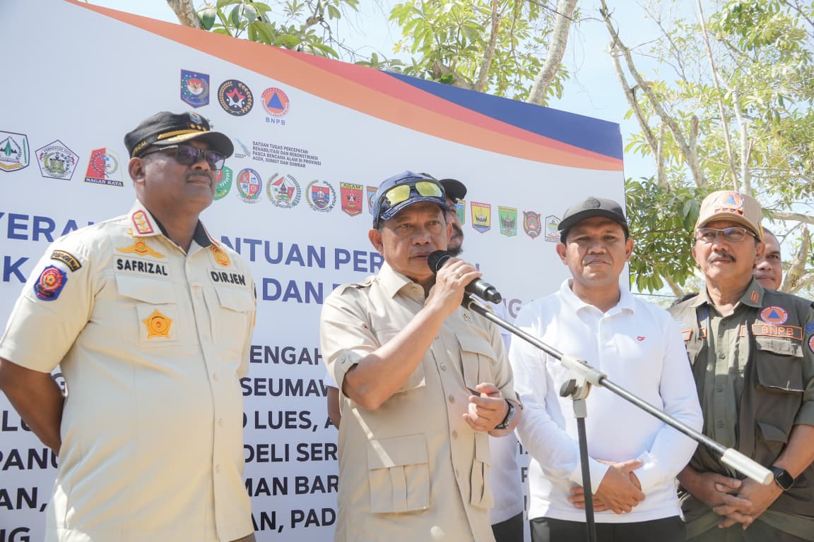 Safrizal ZA: Pemerintah Serahkan Bantuan Stimulan Rumah ke 24 Kabupaten/Kota di Aceh