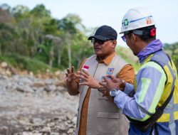 Safrizal ZA Pastikan Progres Jembatan Rangka Baja Wih Porak Berjalan Lancar