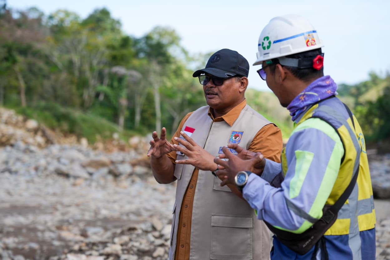 Safrizal ZA Pastikan Progres Jembatan Rangka Baja Wih Porak Berjalan Lancar