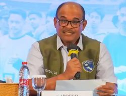Profesor Gudang Moral