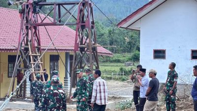 TNI Bangun Jembatan Gantung di Dabun Gelang