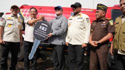 Tito Serahkan 1 Unit Fire Hawk Multifungsi untuk Pemkab Bener Meriah