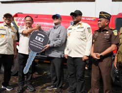 Tito Serahkan 1 Unit Fire Hawk Multifungsi untuk Pemkab Bener Meriah